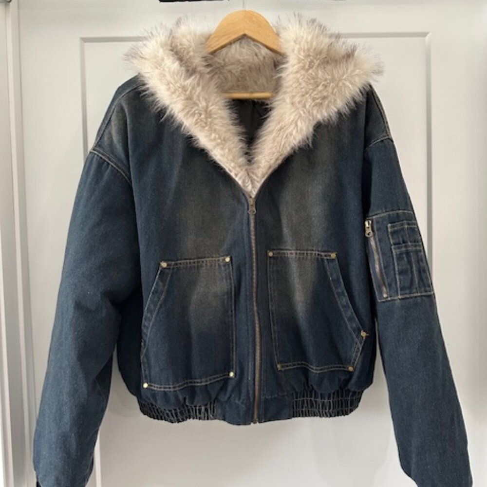 NWOT - Women's Faux Fur Hooded Denim Bomber Jacket - Large - Picture 2 of 5